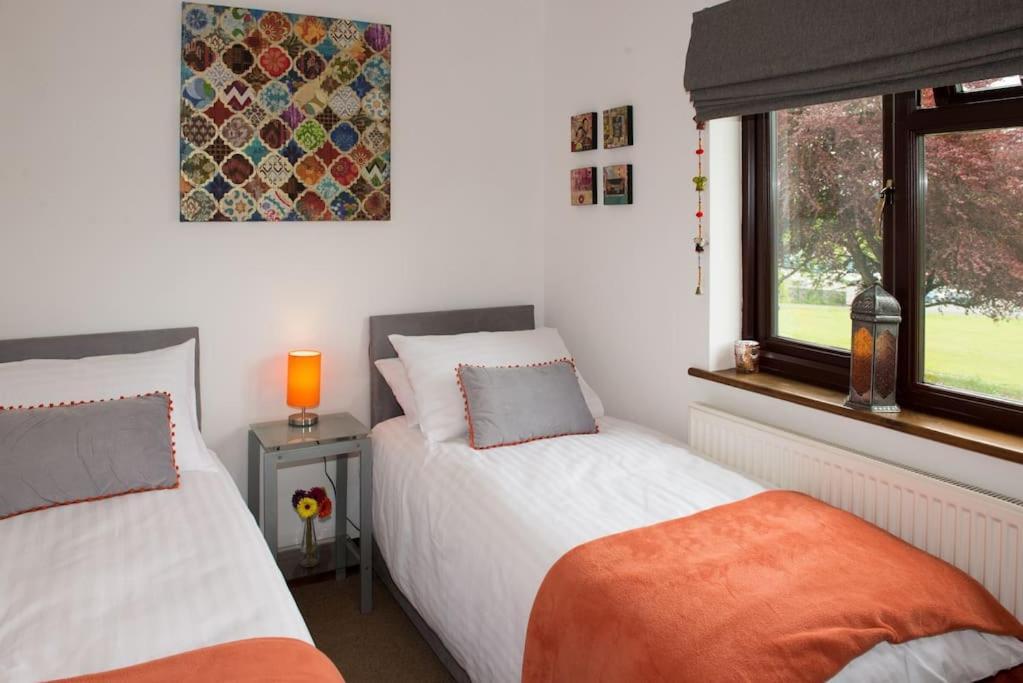 4 Bed Luxury Family In The Heart Of *