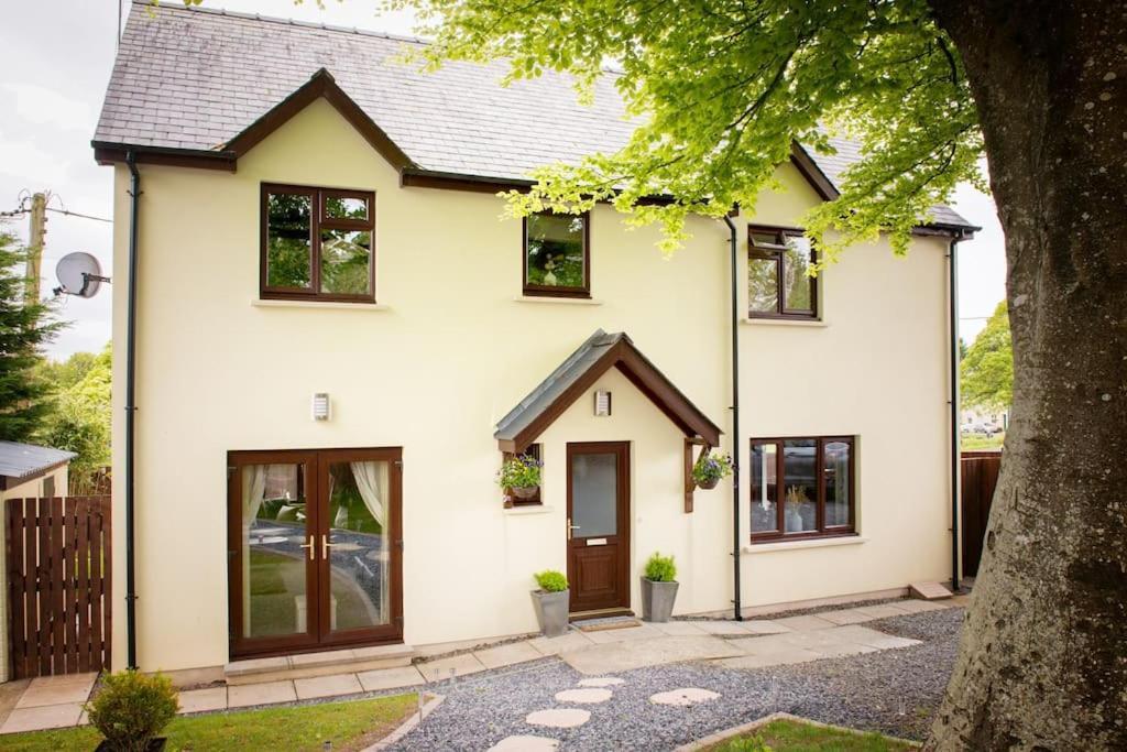 4 Bed Luxury Family In The Heart Of Holiday home Narberth